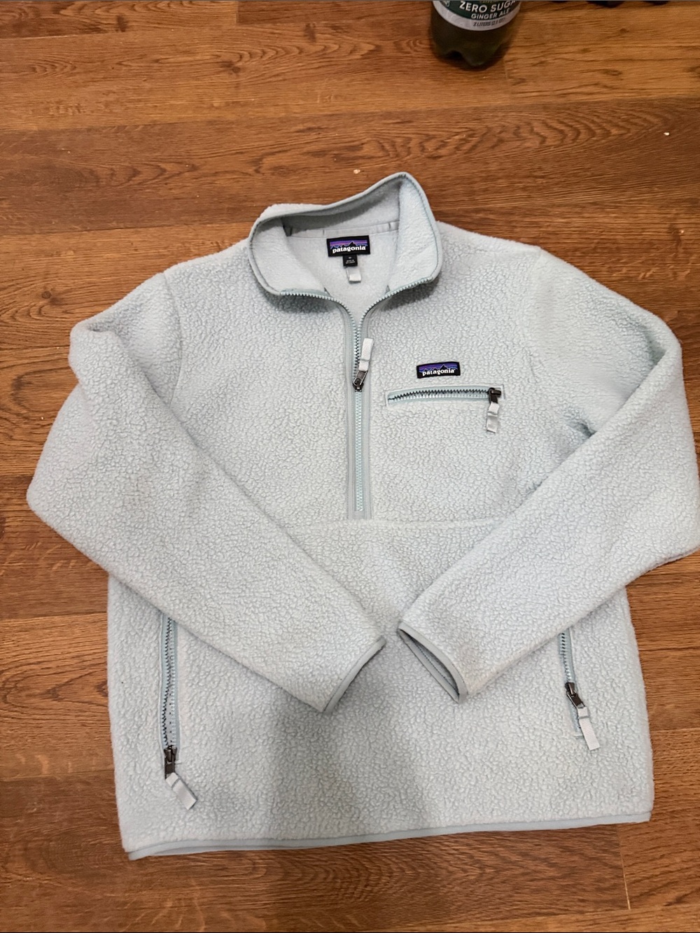 Patagonia Light Blue Synchilla Quarter-Zip Fleece women’s medium